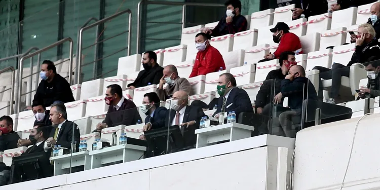 Türkiye Futbol Federasyonu Bursaspor-F.Antalyaspor maçına çıkarma yaptı