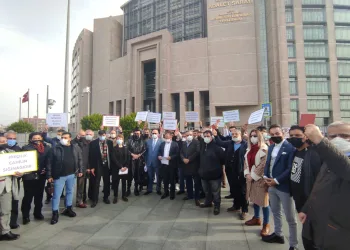Romanlar Erman Toroğlu hakkında suç duyurusunda bulundu
