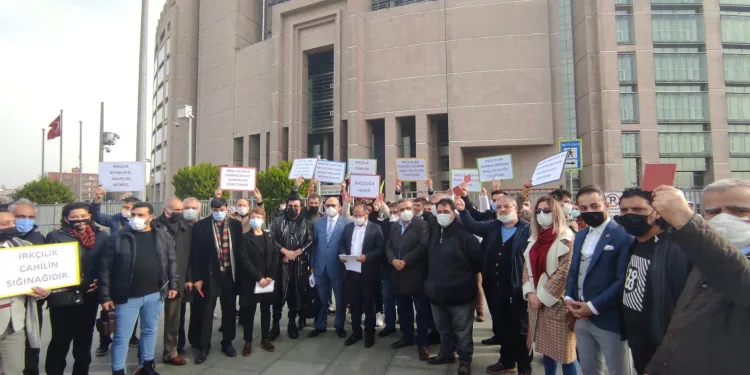 Romanlar Erman Toroğlu hakkında suç duyurusunda bulundu