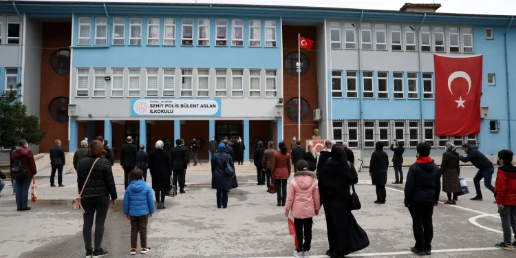 Bursa’daki okullarda İstiklal Marşı coşkusu