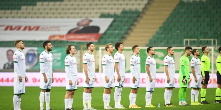 Bursaspor’da 8 futbolcunun sözleşmesi sona eriyor