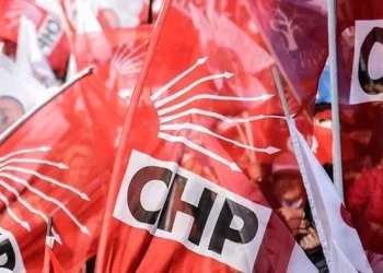 CHP’den flaş ayrılık! 3 vekil istifa etti