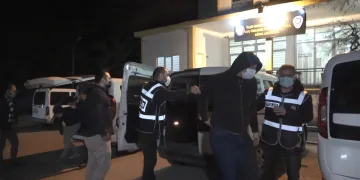 Bursa’da çiğ köftecide sahte içki operasyonu