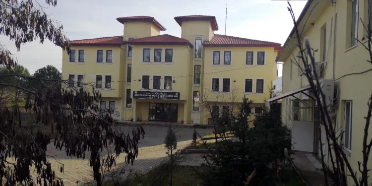 Sahte alkol 2 can aldı