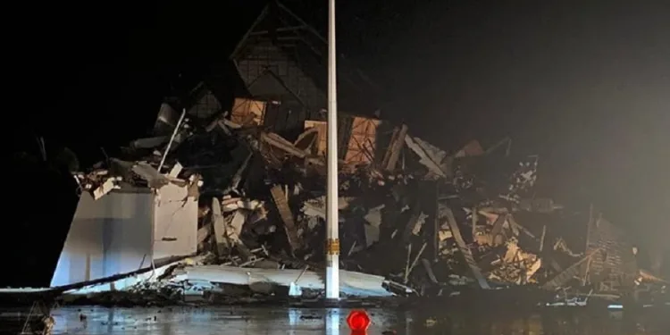 Endonezya’da 6.2’lik deprem: 4 ölü