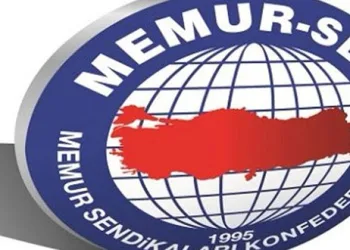 Memur-Sen seyyanen zam talebini Bakan Elvan’a iletti