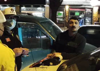 Bursa’da kısıtlamada ehliyetsiz yakalanan sürücüye ceza