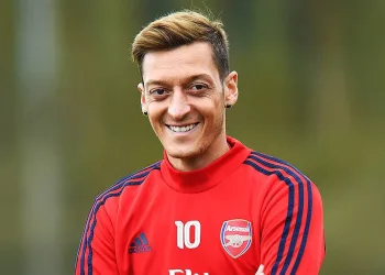 Mesut Özil, Fenerbahçe için imzaya geliyor
