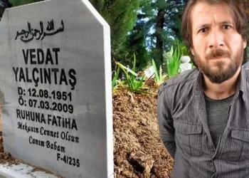 Genç oyuncu Bursa’da babası için yaptırdığı mezara defnedildi