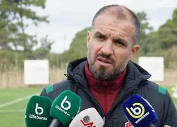 Bursaspor Teknik Direktörü Mustafa Er: “Avrupa Bursaspor’u takip ediyor”