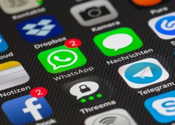 WhatsApp geri adım attı