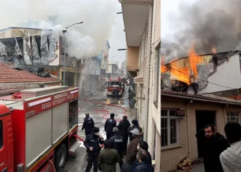 Bursa’da korkutan yangın! 100 bin TL’lik zarar