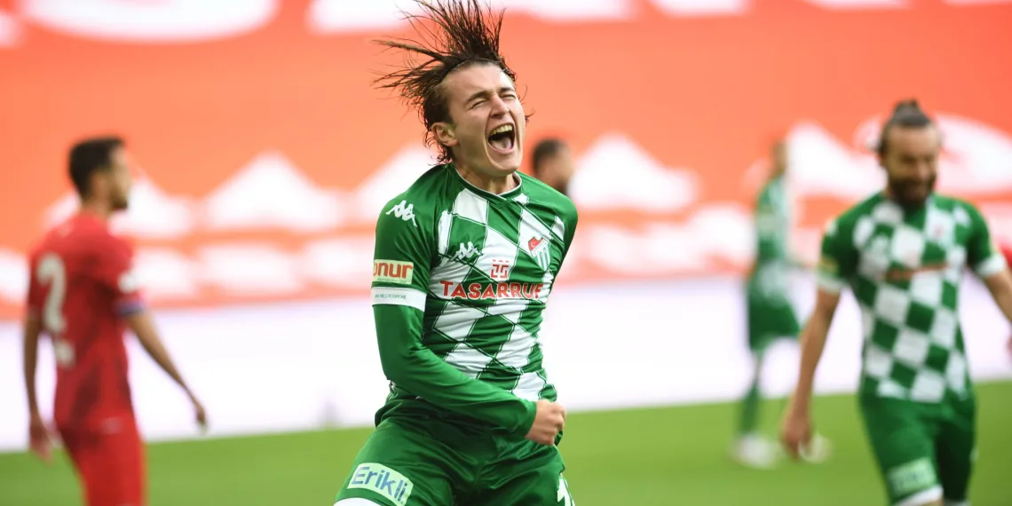 Bursaspor’da Ali Akman kadro dışı bırakıldı
