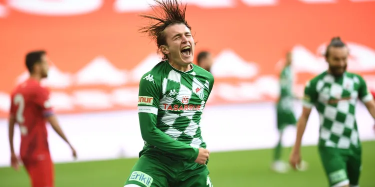 Bursaspor’da Ali Akman kadro dışı bırakıldı