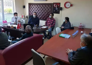 Bursa Orhaneli’de 5 çiftçiye bamya dikimi proje desteği sağlandı
