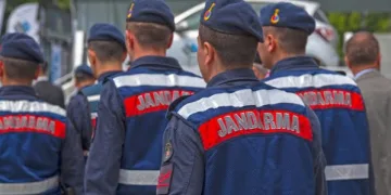 Bursa’da müşteri kılığındaki jandarmaya yakalandı