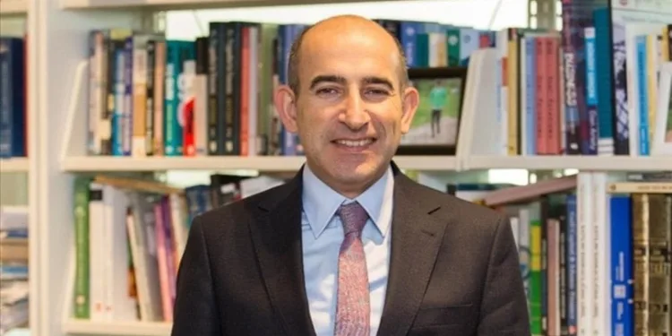 Rektör Bulu: “LGBT haklarını savunan birisiyim, istifayı asla düşünmüyorum”