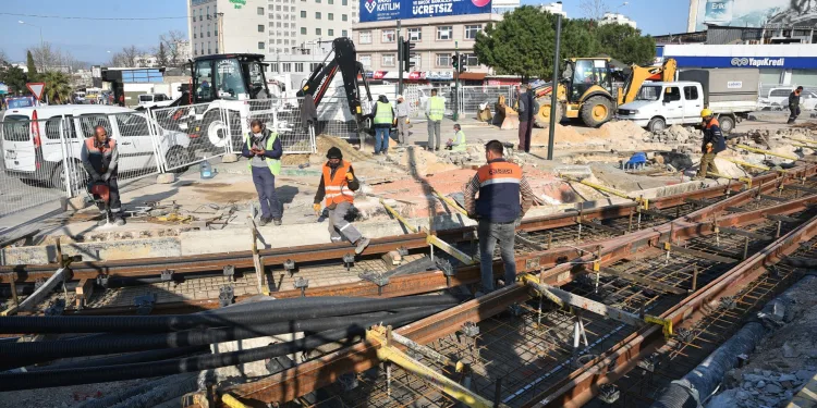 T2 tramvay hattında çalışmalar hız kazandı