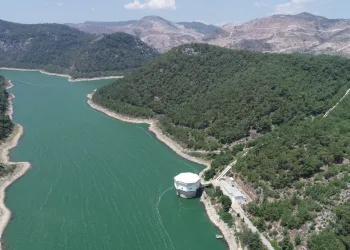 İzmir’de rekor yağış! Barajlar bir gecede doldu