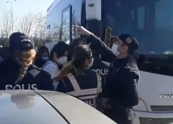 Bursa’da izinsiz gösteri! Çok sayıda gözaltı
