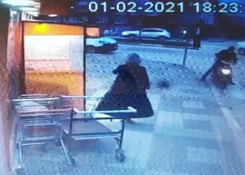 Bursa’da marketten çıkan adam şaşkına uğradı