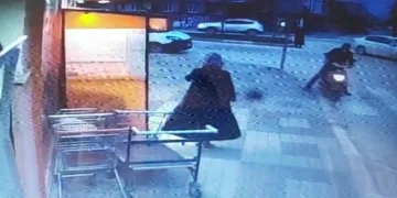 Bursa’da marketten çıkan adam şaşkına uğradı