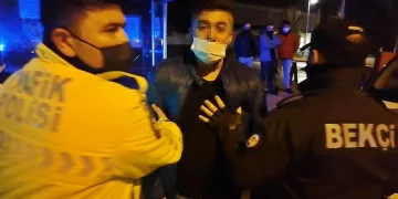 Bursa’da polise yakalandı, ehliyetini kaptırdı!
