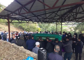 Bursa’da görevli doktora memleketinde hüzünlü tören