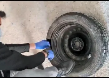 Bursa’da otomobil lastiğinden 2 kilo uyuşturucu çıktı