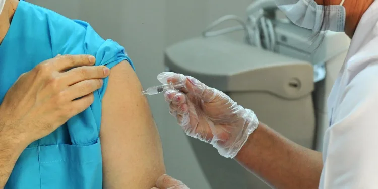 Bursa’da aşı olan profesör test sonuçlarını paylaştı