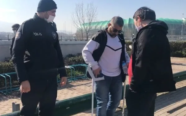 Bursa’da engelli sürücünün aracında uyuşturucu çıktı