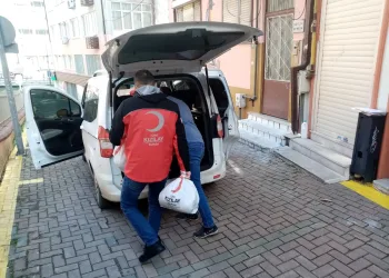 Türk Kızılay Bursa gönüllere dokunuyor