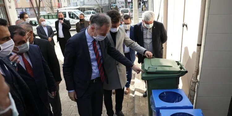 İnegöl’de 1634 haneye geri dönüşüm kutusu
