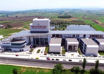 Mustafakemalpaşa’ya 15 yeni doktor