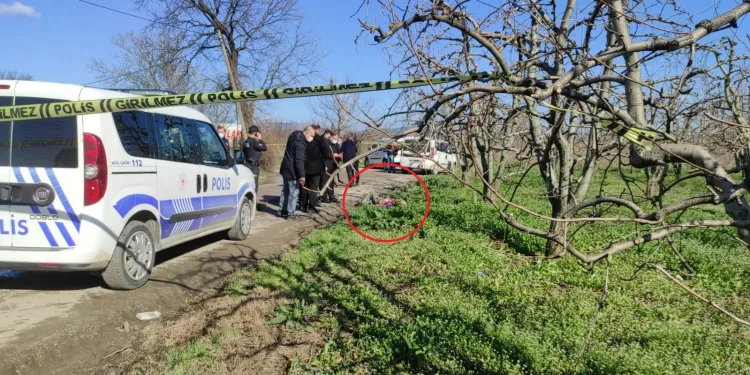 Bursa’da ceset paniği! Yoldan geçen vatandaşlar buldu