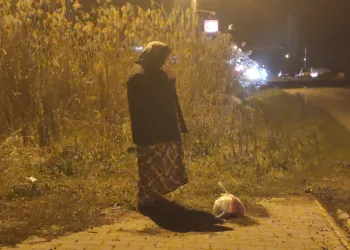 Evsiz yaşlı kadına polis ve belediye sahip çıktı