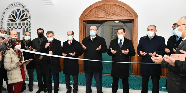 Bursa Mustafakemalpaşa’da külliye ibadete açıldı