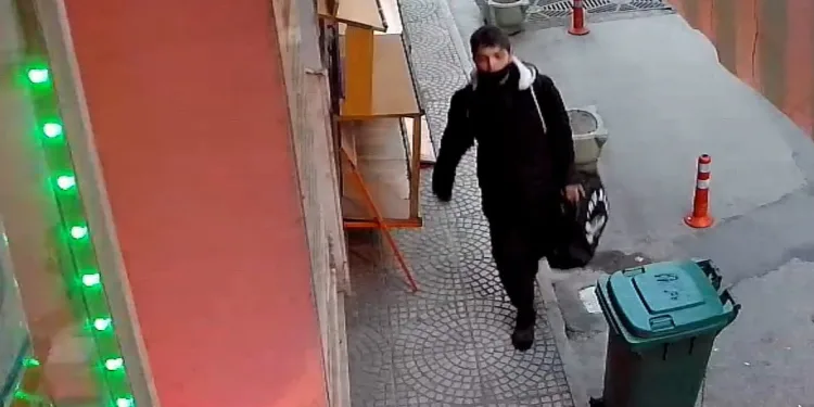 Bursa’da 600 yıllık camiyi soydu