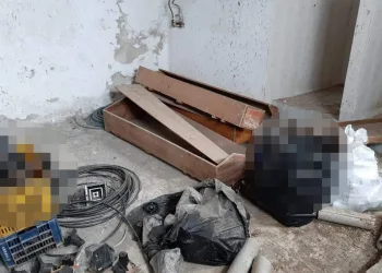 Bursa’da tepki çeken görüntü! Tabut ve içki şişeleri yan yana