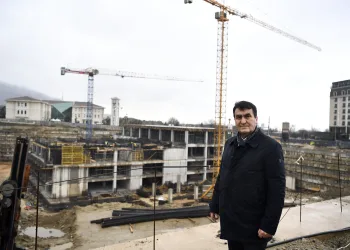 Osmangazi Meydanı hızla yükseliyor