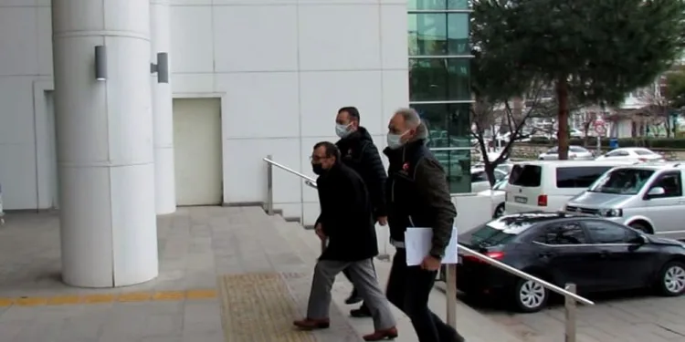 Sallama çay poşetinde uyuşturucuyla yakalandı