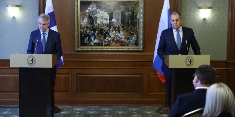 Rusya Dışişleri Bakanı Lavrov: “Avrupa’dan hiçbir yere gitmiyoruz”
