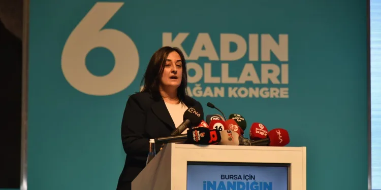 Bursa AK Parti’de kadın kolları başkanı seçildi