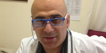 2 çocuk babası doktor virüse yenik düştü