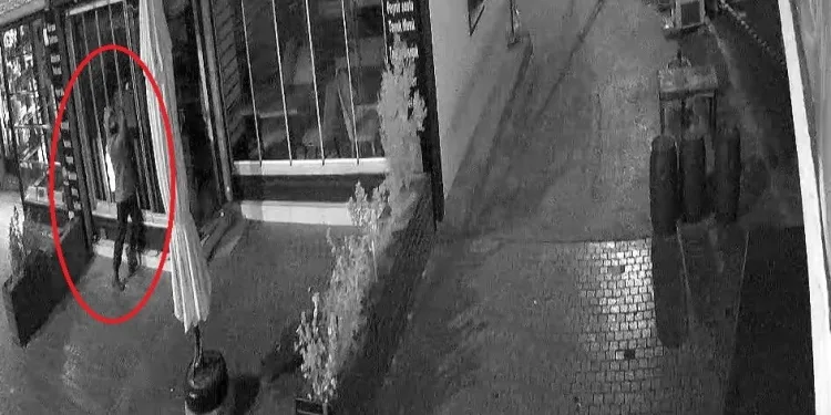 Bursa’da dilsiz taklidi yapan hırsızı etkisiz hale getirdiler