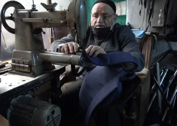 65 yıldır çantaları çöpe gitmekten kurtarıyor