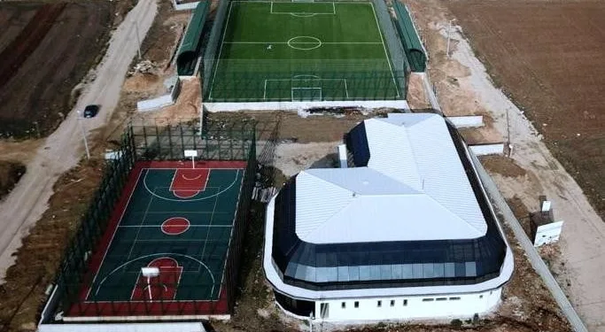 Yenişehir’de gençlere avrupa stantlarında spor kompleksi