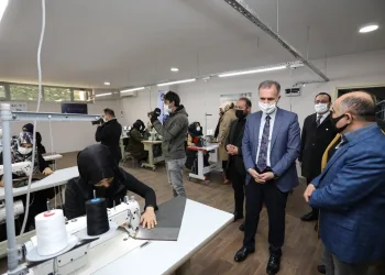Bursa İnegöl’de koltuk dikiş elemanı kursu başladı