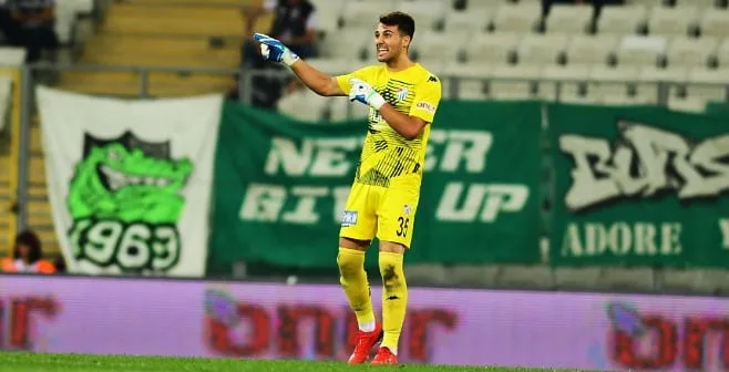Bursaspor yönetimi Ataberk Dadakdeniz’in sözleşmesini uzatmak istiyor