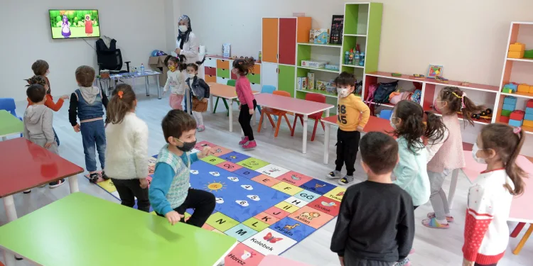 Osmangazi’de Bilgi Evleri’ne yoğun ilgi